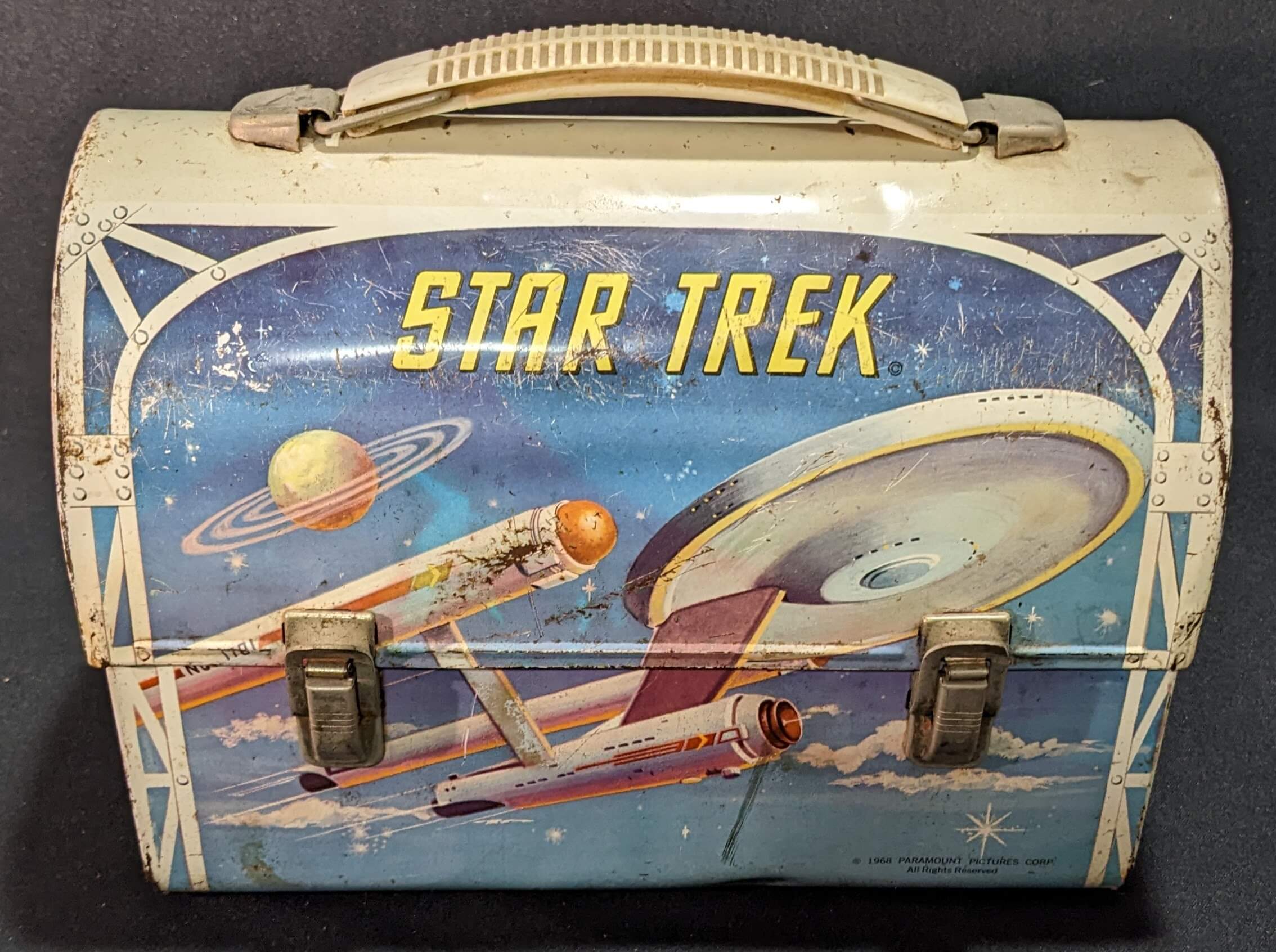 Vintage STAR TREK - 1968 Aladdin Dome Top Metal Lunch Box